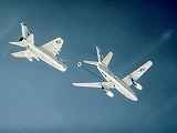 A-7B ravitaillé en vol depuis un A-3
